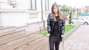 După ce a suferit aceeași accidentare ca și fundașul lui Inter,** Sorana Cîrstea explică: "Îi va fi greu lui Chivu să revină"