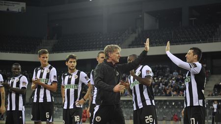 Posibila trecere a lui Reghecampf în conducerea lui "U" Cluj prinde contur. Munteanu: "Orice investitor e bine venit". FOTO | Ardelenii și-au prezentat lotul într-un meci caritabil