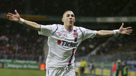 "Războiul rozelor" în variantă fotbalistică