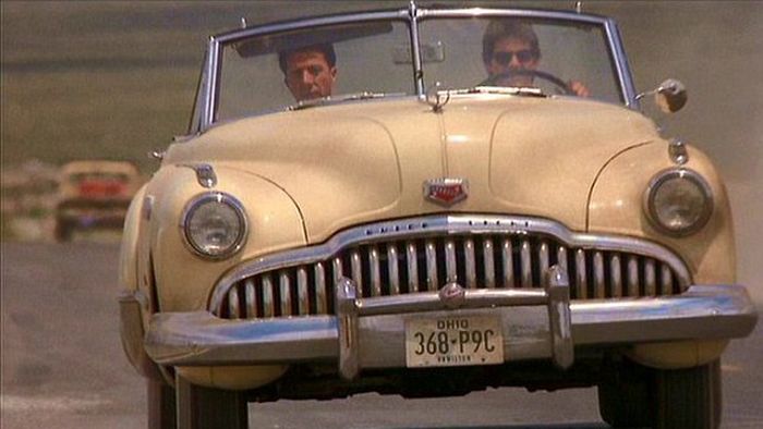 O imagine celebră din anii '80: Dustin Hoffman și Tom Cruise în Rain Man! Ce veste au primit azi iubitorii filmului