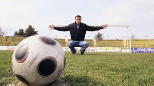 Ionuț Boșneag a semnat cu "U"