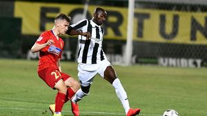 FC Argeș a confirmat revenirea lui Kehinde Fatai în Liga 1, după suspendarea pentru dopaj: „A jucat la cel mai înalt nivel! Aveam nevoie de el”