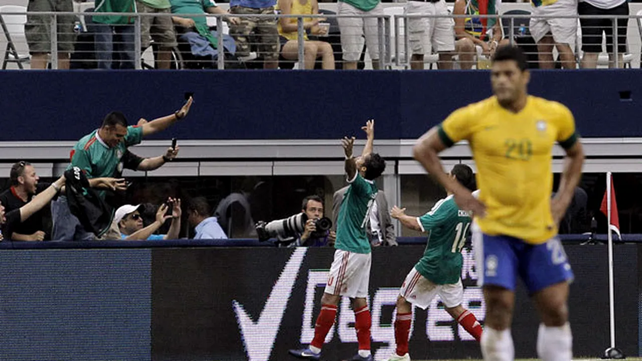 VIDEO Neymar și Hulk au rămas fără replică!** Brazilia - Mexic 0-2. Vezi SUPER golul lui Dos Santos