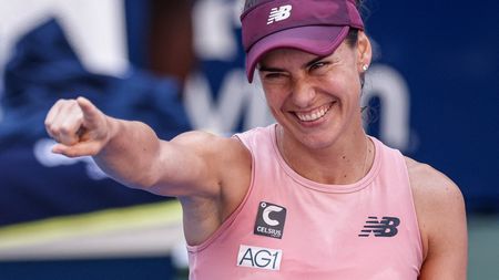 Sorana Cîrstea, victorie dramatică la debutul în turneul de la Ningbo! Românca a avut set și 3-0, apoi s-a văzut condusă cu break în decisiv: cum s-a terminat meciul