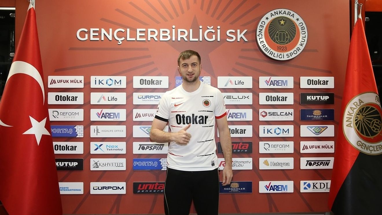 Daniel Popa a semnat și va juca în liga secundă! Fostul atacant de la FCSB a refuzat-o în ultimul moment pe Aktobe