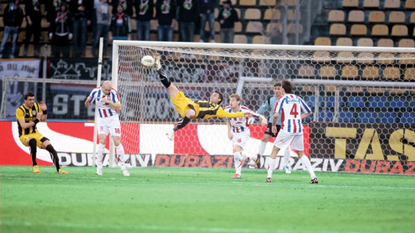 Probleme pentru noul atacant al Rapidului!** FC Brașov cere la LPF suspendarea lui Ilijoski pentru 24 de etape și daune de 500.000 de euro