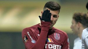 George Țucudean a uitat de problemele de la CFR! A lăsat pandemia în urmă și a schimbat vișiniul cu albastrul! ProSport l-a surprins pe fotbalistul milionar | FOTO & VIDEO EXCLUSIV