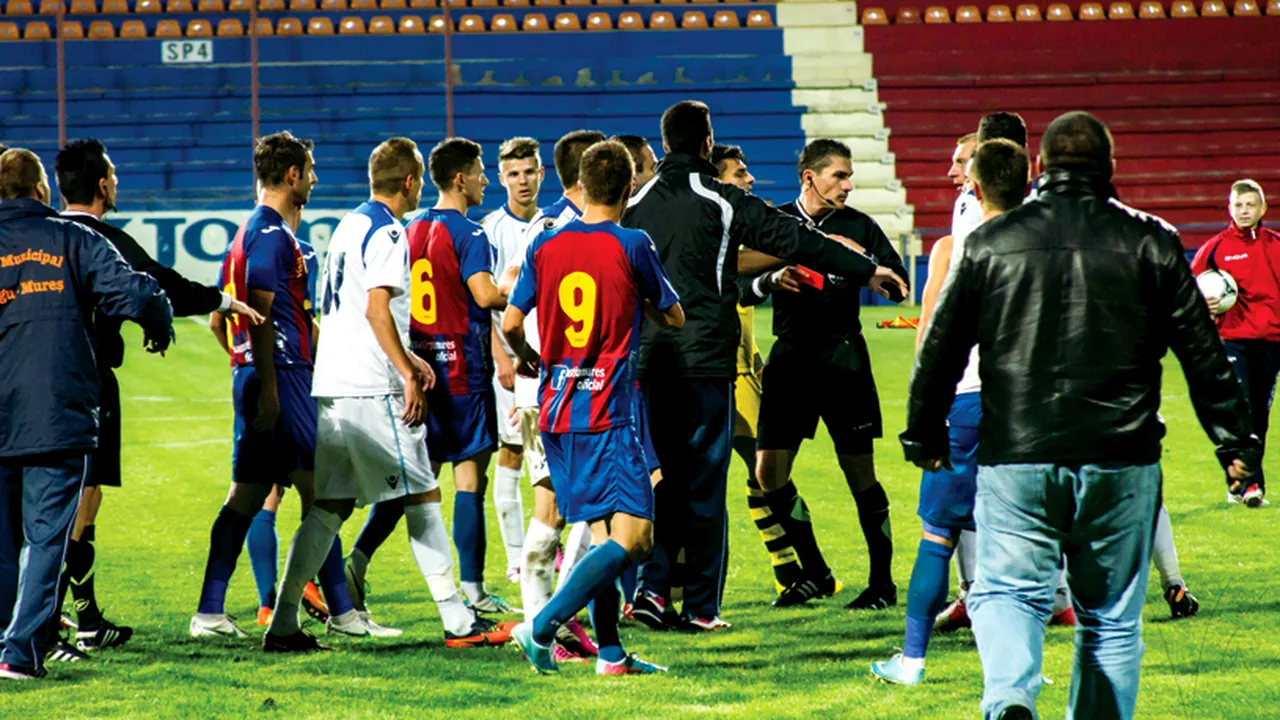 Local Kombat la Târgu Mureș! Meciul dintre ASA și CS U Craiova, scor 1-1, s-a terminat cu o bătaie generală