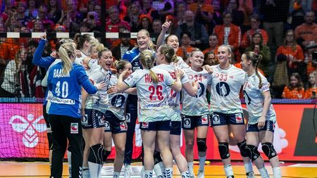 Bestia a lovit. S-a aflat a doua finalistă de la Campionatul Mondial de handbal după un meci în care o echipă a făcut ce-a vrut
