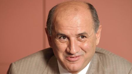 Farmecul vieții, în rate!** Copos a obținut credit de 5 milioane!