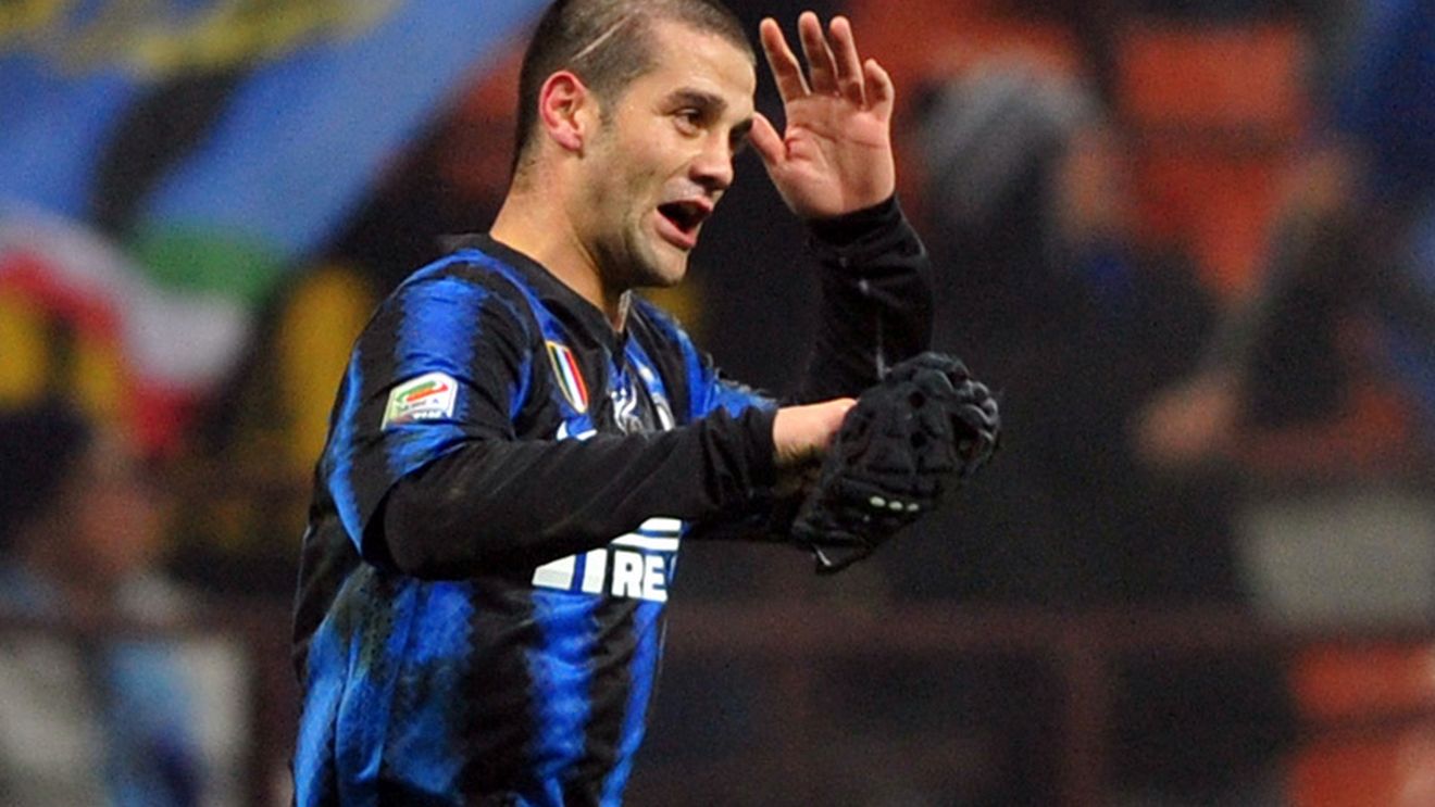 Semnătura lui Chivu a produs un adevărat RĂ‚ZBOI!** "Ca să îl bag pe Cristi în teren mi-am pus în cap veteranii echipei!" Agentul Becali, pus la respect