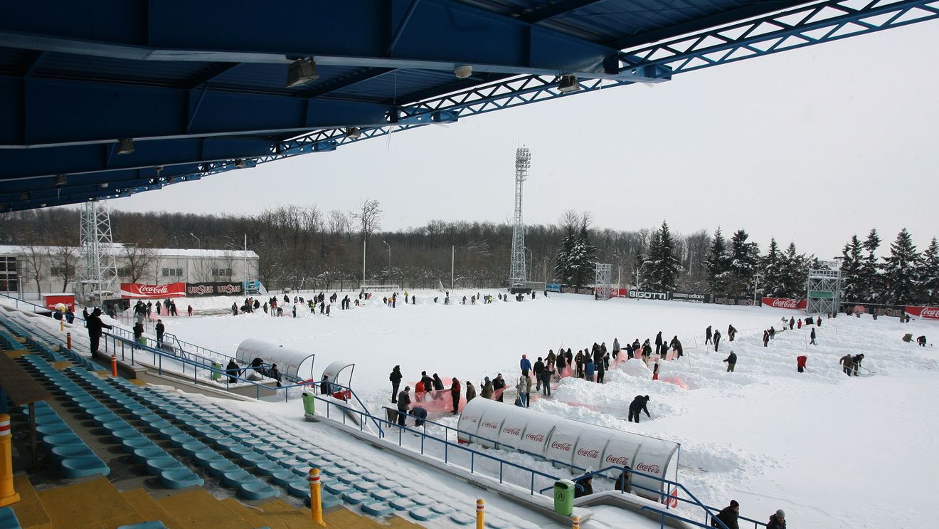 Incredibil: meciul U19 România - Serbia, pentru calificarea la Euro, s-a mutat la Ploiești pentru că terenurile din bazele FRF de la Mogoșoaia și Buftea au instalația de încălzire stricată, iar federația a uitat să le deszăpezească!