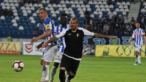"Campionatul l-am pierdut din cauza lor, că nu joc singur pe teren". Alibec, acid cu toată lumea de la FCSB: "Nu stau să vorbesc despre Dică!"