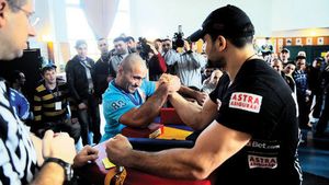 RECORD MONDIAL: Oncescu vrea să pună 500 de oameni la skandenberg consecutiv!