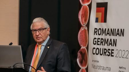 „Toate astea duc la prăbușirea funcției cerebrale”. Doctorul Vlad Ciurea a explicat de ce fac tinerii AVC și ce aliment le lipsește din organism