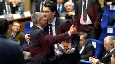 Burleanu, întâlnire față în față cu Pițurcă: "Are susținerea mea. Nu sunt un președinte care schimbă antrenori"