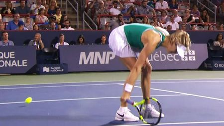 Eugenie Bouchard s-a echipat ca Sorana Cîrstea, dar a copiat și reacțiile nervoase ale româncei! Ieșire incredibilă în finala de la Guadalajara | VIDEO