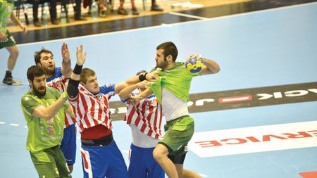 Războinici 40 de minute!** HCM a pierdut în grupele Ligii cu Atletico Madrid (23-28), după ce a condus cu cinci goluri în minutul 40 (18-13)