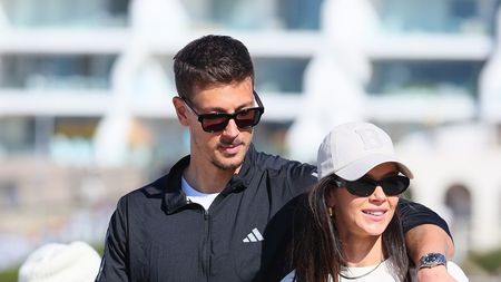 Cum trăiește un elvețian ajuns la București: „Am mâncat ciorbă și mici. Am învățat cuvinte, dar nu le pot spune pentru că sunt urâte”