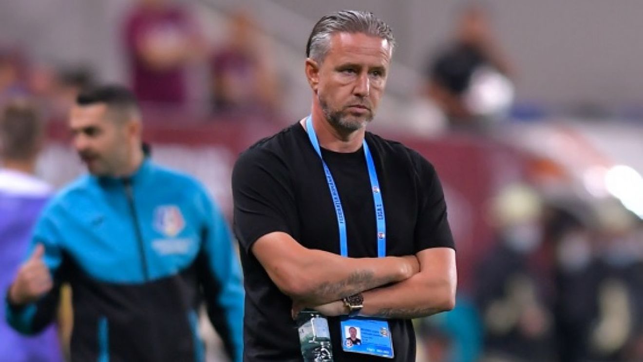 Universitatea Craiova reacționează cu privire la posibilitatea ca Laurențiu Reghecampf să preia echipa națională: „Plătești clauza și a plecat!”