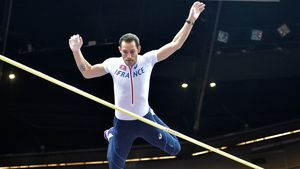 DIAMOND LEAGUE | Campionul olimpic, francezul Lavillenie, învins pentru a doua oară în aceeași săptămână la săritura cu prăjina
