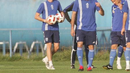 INCREDIBIL!** Mititelu anunță că l-a cumpărat pe Lopez, fundașul care nu a jucat niciun minut în tricoul Craiovei!