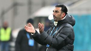 Elias Charalambous a intrat în vestiarul FCSB şi a făcut prăpăd la pauza meciului cu Voluntari! Ce le-a reproşat vedetelor indolente, înainte să taie în carne vie şi să facă trei schimbări