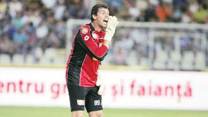 Vine Taborda!** Cine pleacă din Giulești: Coman sau Bornescu?