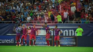 FOTO: Fanii Stelei de la Peluza Sud nu l-au iertat pe Becali! Mesajele afișate la partida cu Petrolul