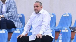 Probleme pentru „perla” lui Mihai Rotaru. Dacă nu slăbește urgent va ajunge la echipa a doua a Craiovei | EXCLUSIV