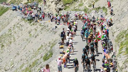 Turul Franței, singura competiție de anvergură, care nu este anulată. Se iau în calcul curse fără spectatori