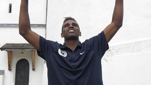 Reinaldo**, Kaka de la "U"