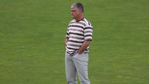"O să filmăm cu mai multe camere partida cu Bistrița ca să nu ne fure arbitrii!"