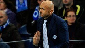 Petrescu, în bătălia cu titanii! Zenit vrea un jucător de la BarÃ§a, un titular de la United și pe Hulk!** Spalletti confirmă: "Totul depinde de preț"