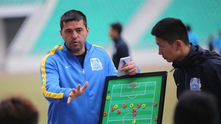 Victorie pentru echipa lui Cosmin Contra în campionatul Chinei