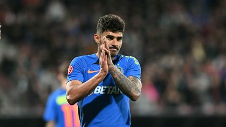 Florinel Coman nu a mai plecat la Belgrad. Cum a apărut în tribune la FCSB - Farul Constanța, înainte de petrecerea de titlu!