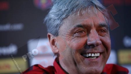 Cîrțu REVOLUȚIONEAZĂ‚ Steaua: "Fiecare jucător va avea șansa lui"** VEZI ce sistem de joc va folosi "Sorinaccio"