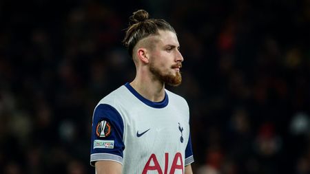 Anunțul neașteptat al lui Radu Drăgușin i-a făcut pe englezi să explodeze de bucurie: „E foarte bine!”