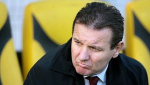 Rapid vrea un jucător dorit de un sfert din Liga I!** Dinamo, Steaua sau CFR pot rămâne cu ochii în soare! "Suntem în discuții avansate"