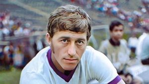 Împăcare istorică în numele lui Nicolae Dobrin. Cine a îngropat cea mai mare ură care exista între Gica, soția legendarului fotbalist, și conducerea celor de la FC Argeș | EXCLUSIV