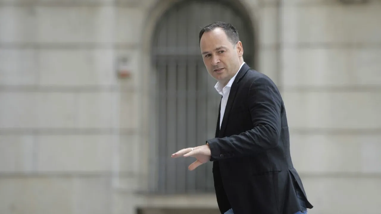 Ionut Negoiță a pus mâna pe 20 de milioane de euro. A luat împrumutul pentru a-şi extinde imperiul imobiliar din Bucureşti