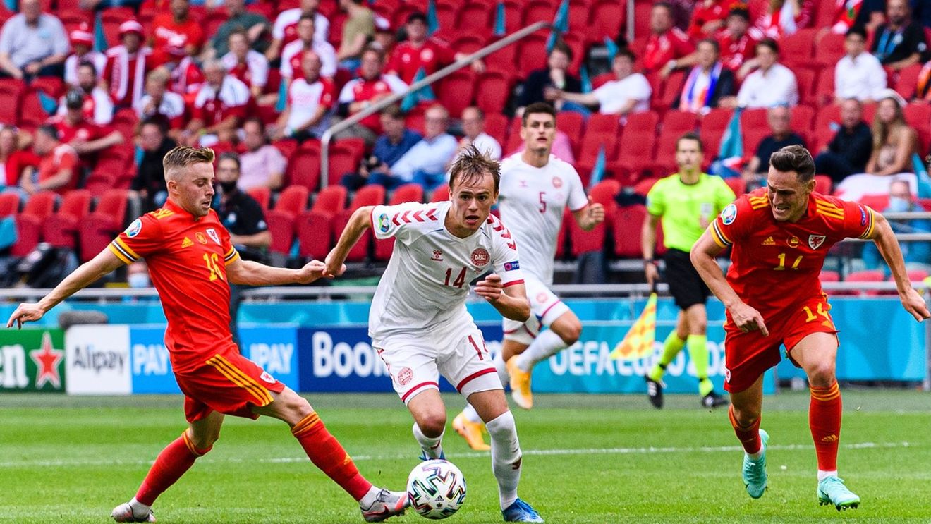 Barcelona și AC Milan se luptă pentru sclipitorul danez Mikkel Damsgaard, care a strălucit la EURO: fotbalistul Sampdoriei e cotat la 50 de milioane de euro!