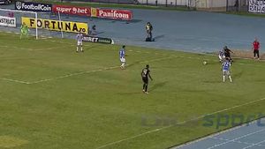 Scandal la Iași! Radu Petrescu nu a văzut o palmă aplicată de sibieni! Oaspeții au egalat dintr-o fază controversată | FOTO&VIDEO