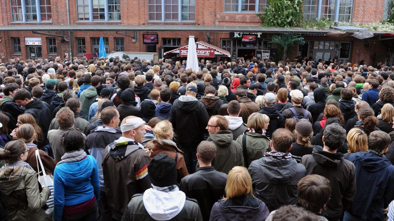 1.000 litri de bere la băieți. Echipa din Germania care își premiază fanii cu "bere gratis" în urma salvării de la retrogradare