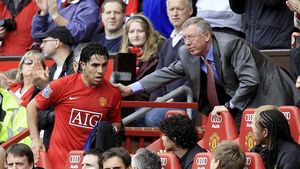 "The Apache" ar putea rămâne pe Old Trafford