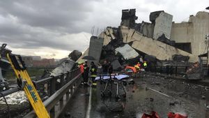 O vedetă din Serie A s-a aflat pe podul "groazei" din Genova! "Așa ceva nu este posibil în 2018". Peste 30 de oameni și-au pierdut viața