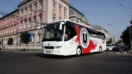 Cantonament de criză la "U"!** Cu autocarul spre Austria