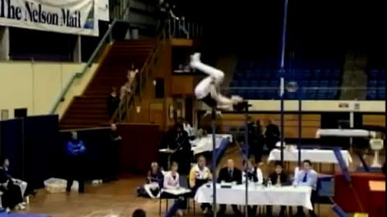 VIDEO| Accident groaznic în gimnastică