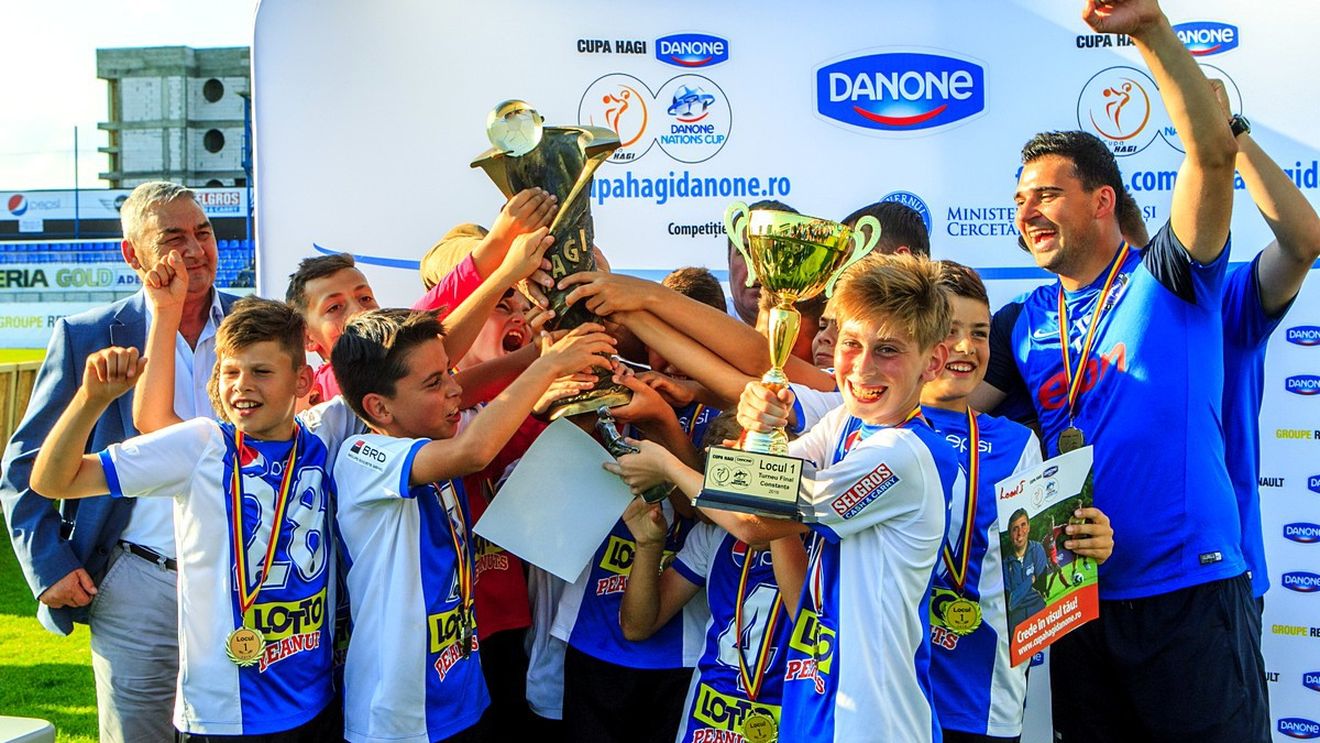 Cupa Hagi Danone ajunge la Pitești. Ce echipe vor juca sâmbătă pe stadionul "Nicolae Dobrin"