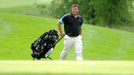 Cunoscutul milionar și-a dat foc la vila de 800 de mii de euro în timp ce câinele familiei era înăuntru!